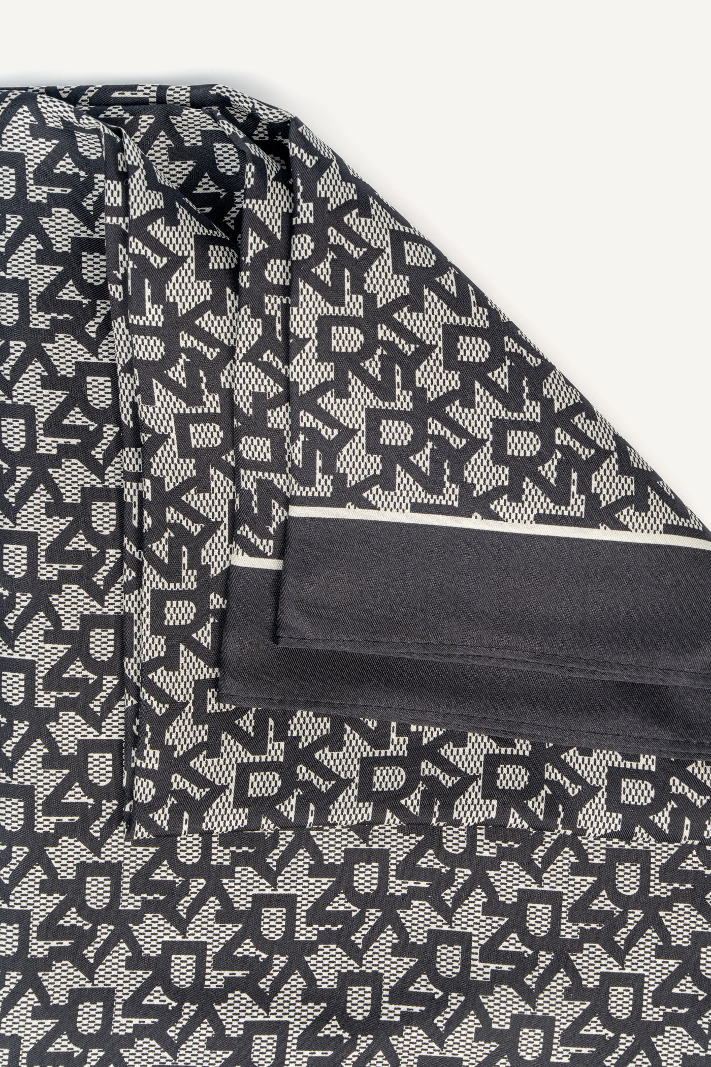 OBLONG BLOCK LOGO SCARF - Image 3