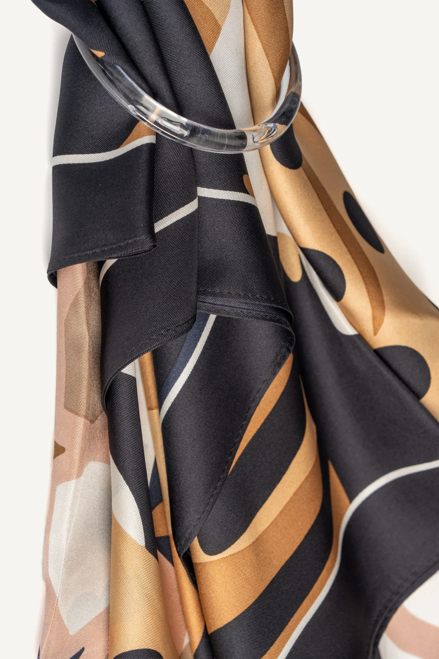 DKNY X DINA SAADI OBLONG RAMADAN SCARF - Image 3