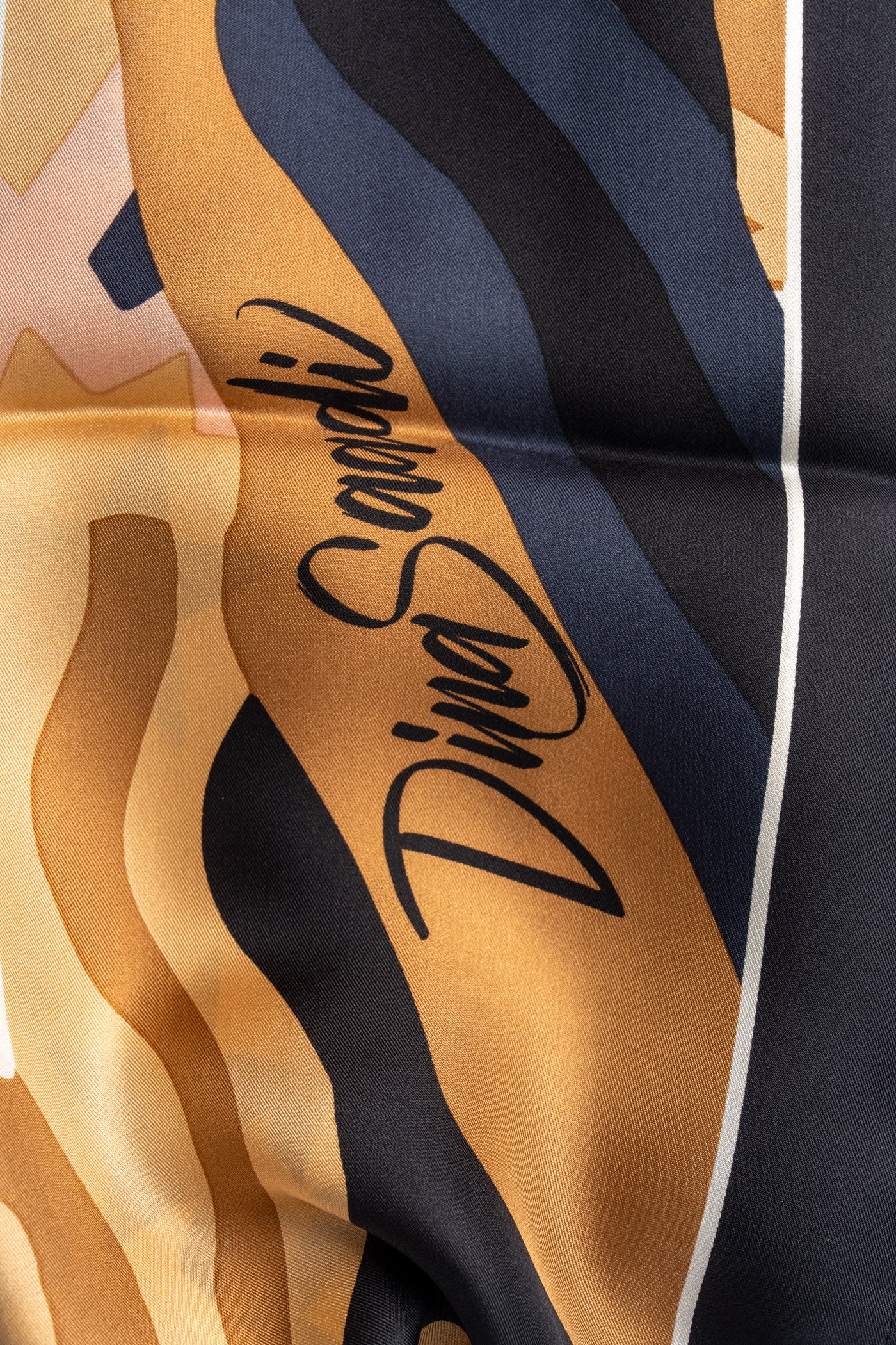 DKNY X DINA SAADI OBLONG RAMADAN SCARF - Image 4