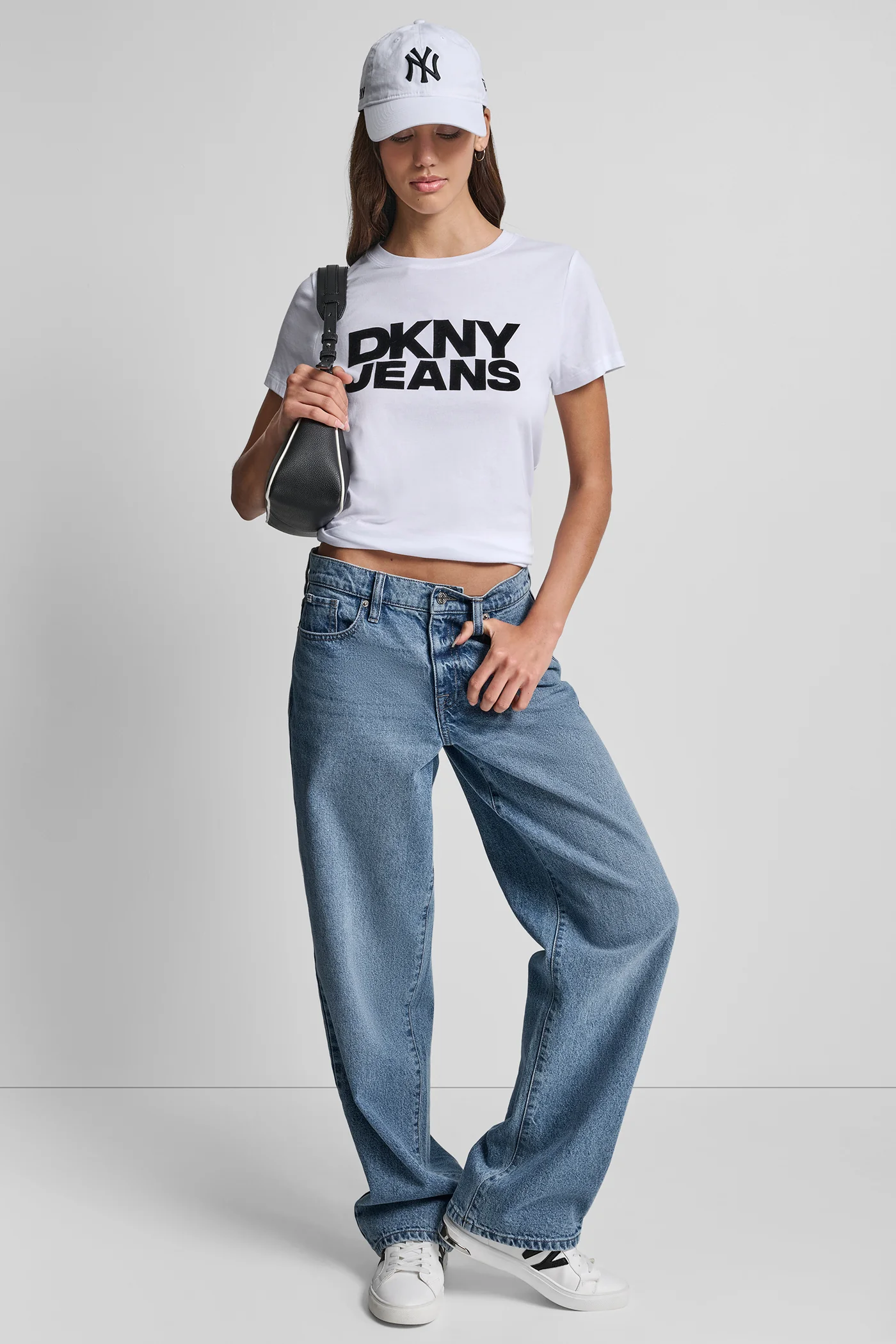 FLOCKED LOGO CREW NECK TEE - Image 5