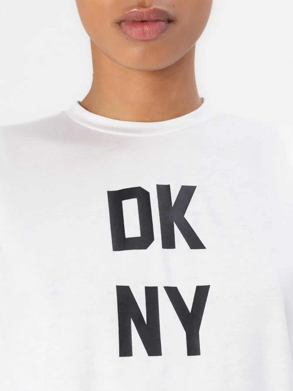 SLEEVELESS TISSUE KNIT LOGO TOP - Image 5