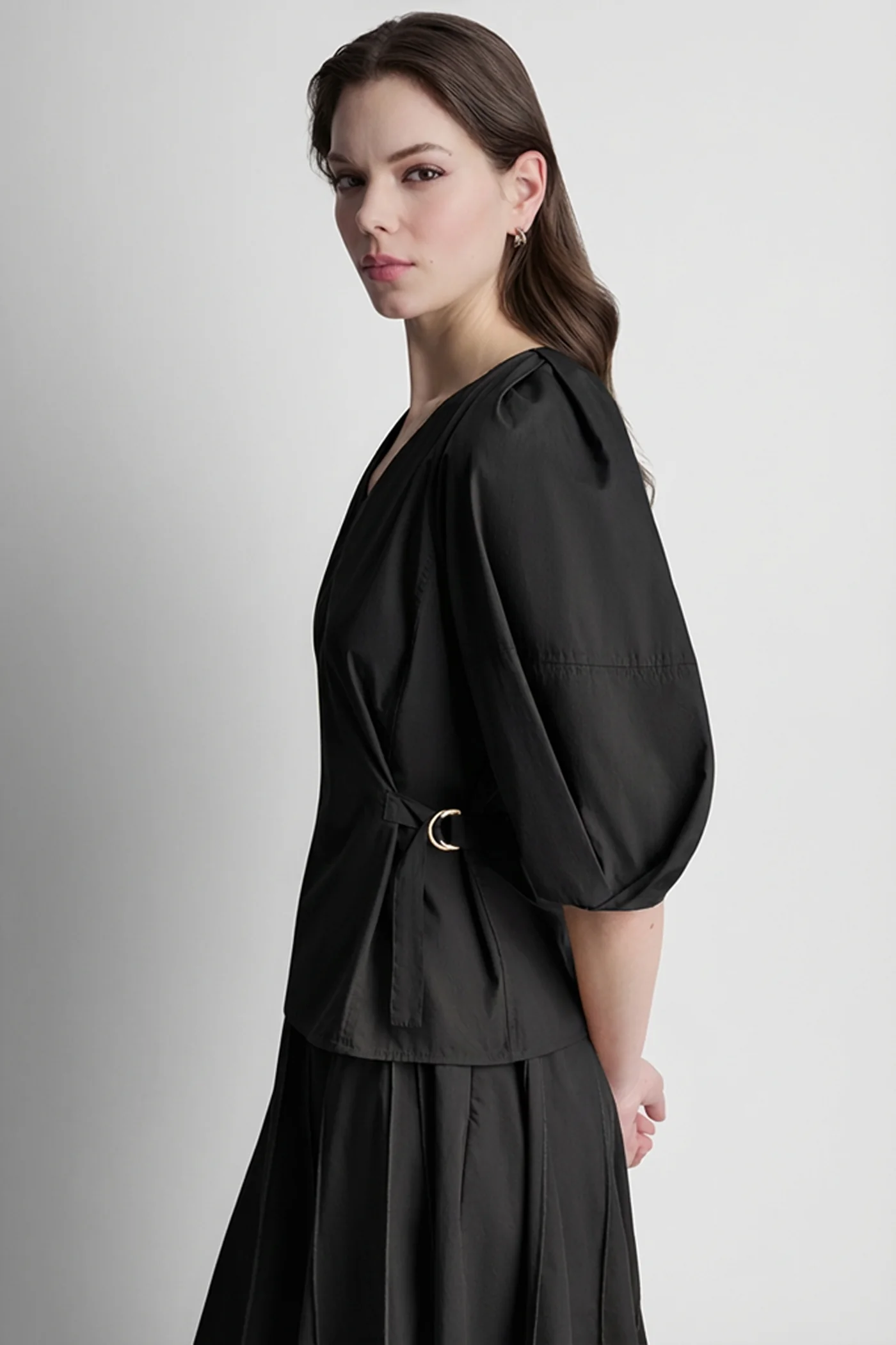 3/4 BARREL SLEEVE V-NECK TOP - Image 3
